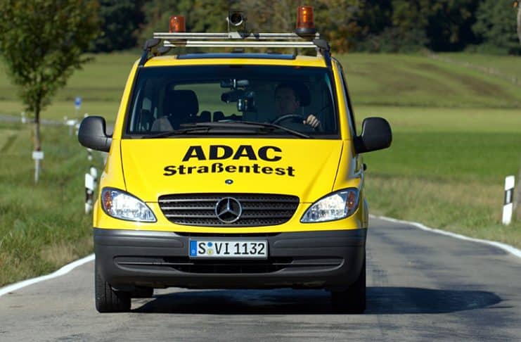 Havari: Fossilbiler har brug for vejhjælp meget oftere end elbiler