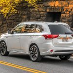 Mitsubishi-Outlander_PHEV-bag
