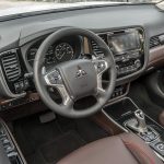 Mitsubishi-Outlander_PHEV-kab