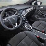 Opel-Astra-2020-kab