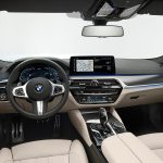 BMW-5-Series-2021-kab