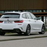 BMW 330i Touring bag 1