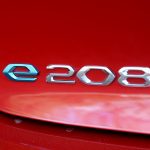 Peugeot e-208 skilt 2
