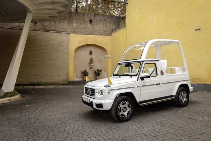 Pavemobil Mercedes G 580