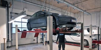 Tesla kan få tilbagekaldt 1,2 millioner biler