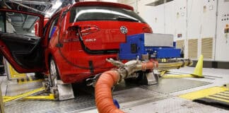 EU på vej til igen at lempe CO2-krav til nye biler