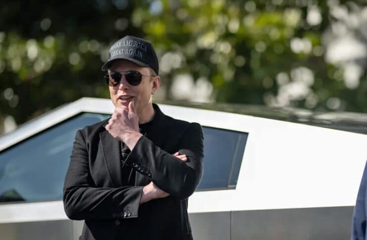 Elon Musk tjener 2,5 mio. gange mere end en Tesla-medarbejder tesla-ejere sagsøger musk