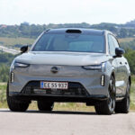Volvo EX90 front