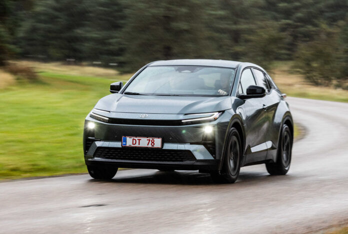 Toyota_CHR_Årets_Bil_2026_06