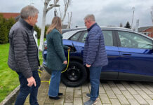Bøvl med opladningen? Spørg en gråhåret mand opladning af elbilen