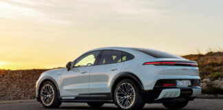 Kæmpe-Porsche sender hilsen til ikonisk sportsvogn