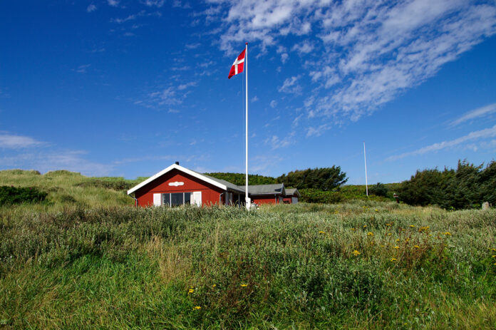 Sommerhus dannebrog flag sommer