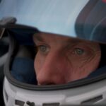 Racerkører close up hjelm