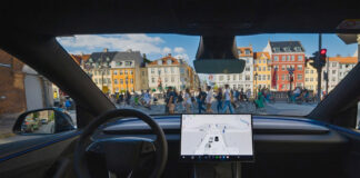 Officielt: Danmark godkender selvkørende Tesla’er