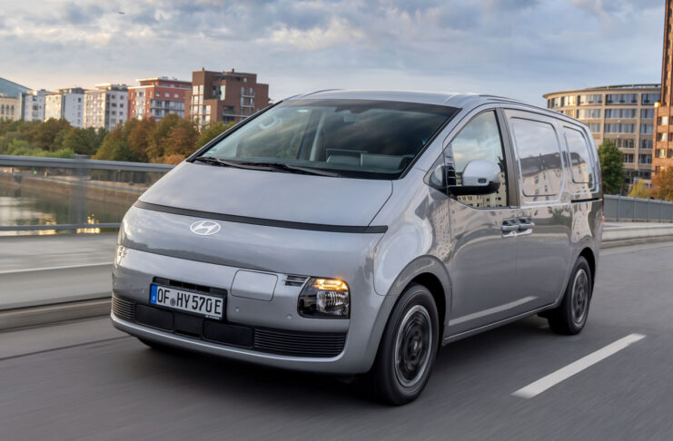 Nu får de elektriske varebiler også 800 volt-teknologi