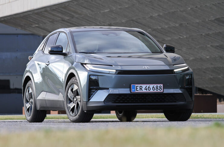 Test: Toyota C-HR+ – håbløst navn, herlig elbil