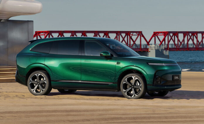 XPENG G9L side